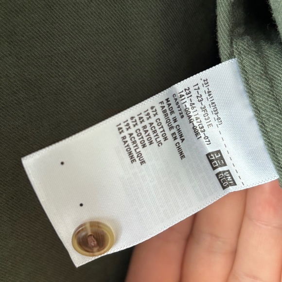 Green Uniqlo shirt - Picture 2 of 4